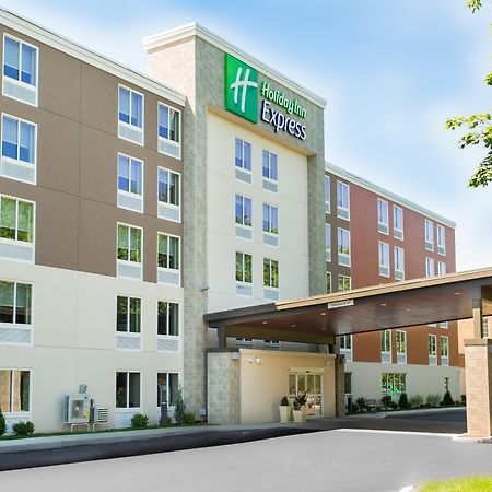 Holiday Inn Express Chelmsford By Ihg Екстериор снимка