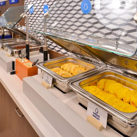 Holiday Inn Express Chelmsford By Ihg Екстериор снимка