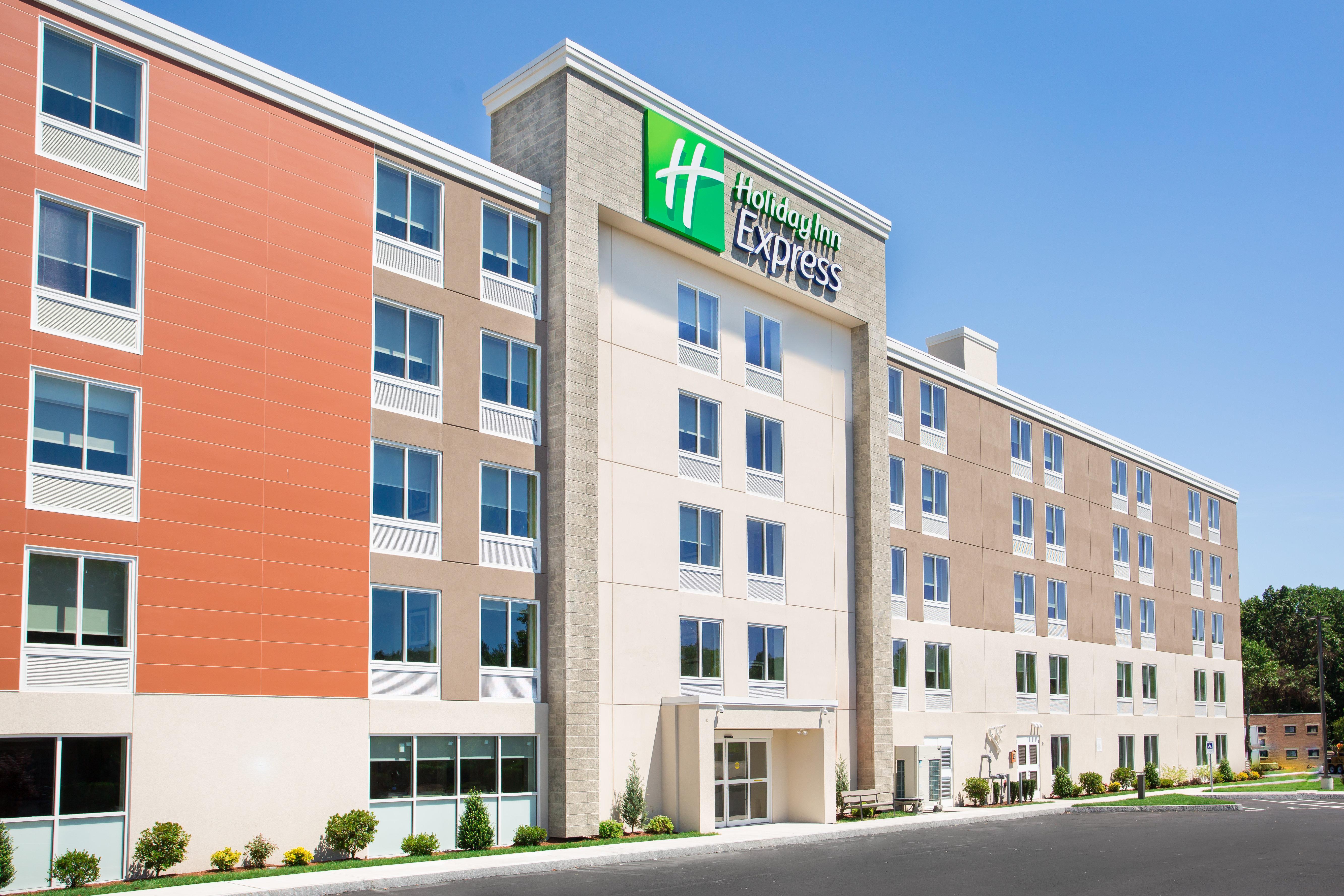 Holiday Inn Express Chelmsford By Ihg Екстериор снимка