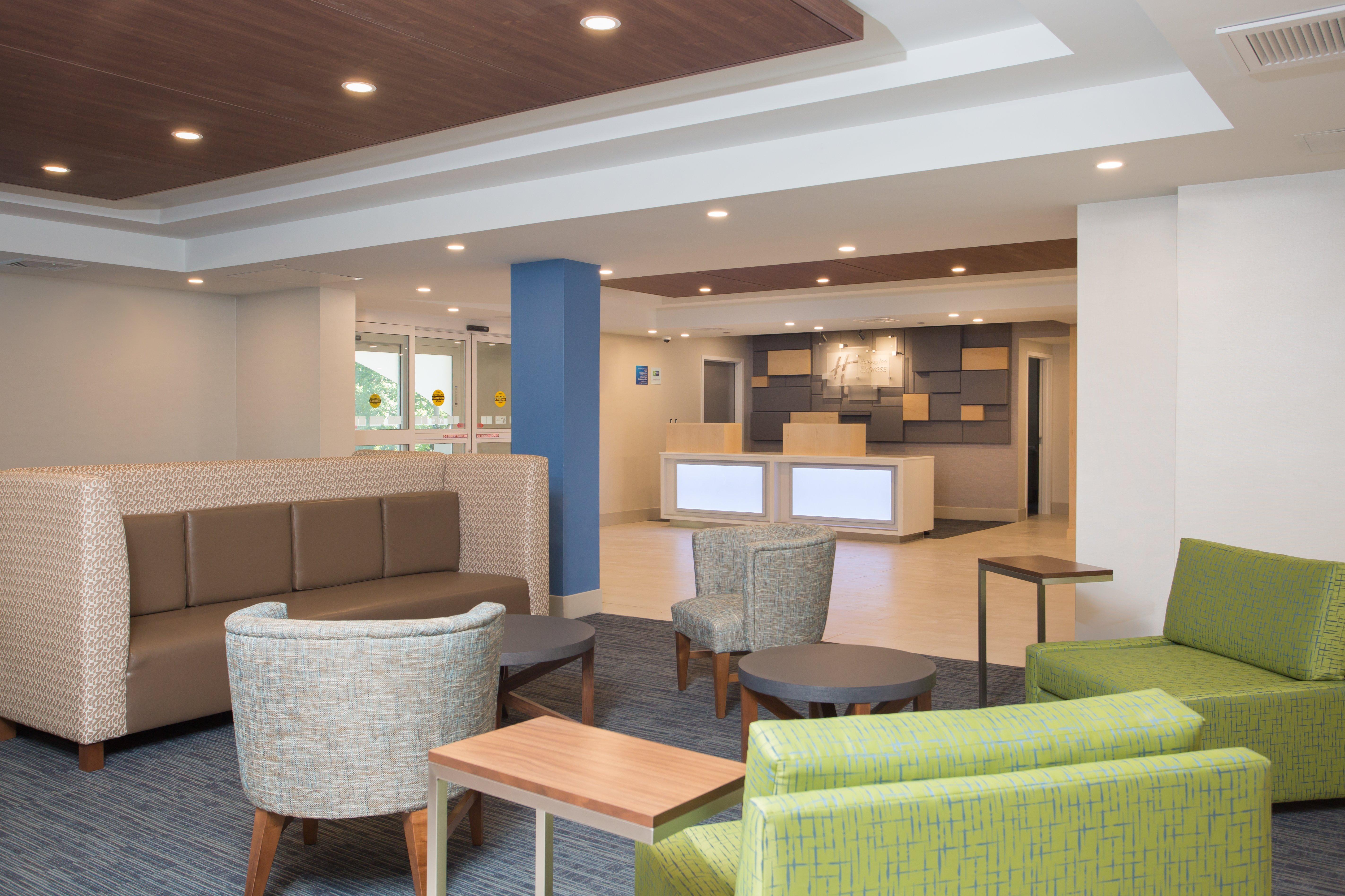 Holiday Inn Express Chelmsford By Ihg Екстериор снимка